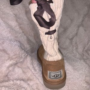 Knitted UGG boots